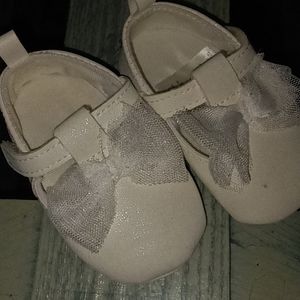 0-3months white dress slippers with bow